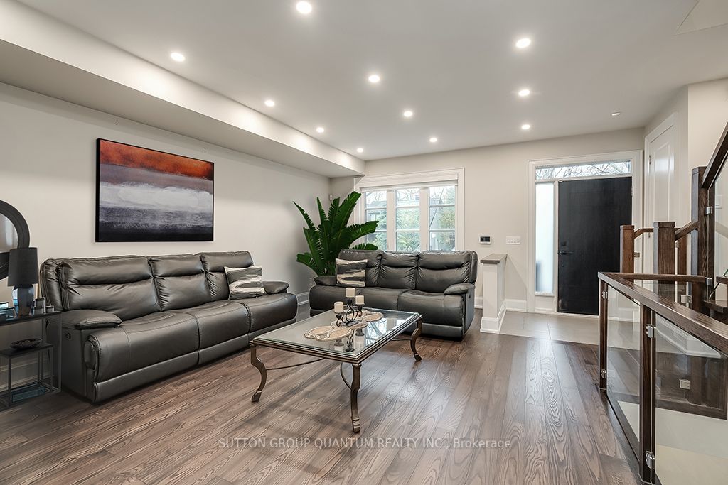 5 Dartmouth Cres