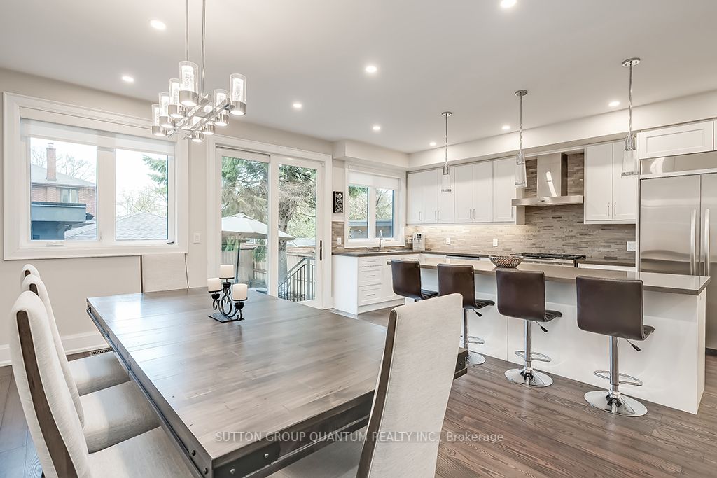 5 Dartmouth Cres