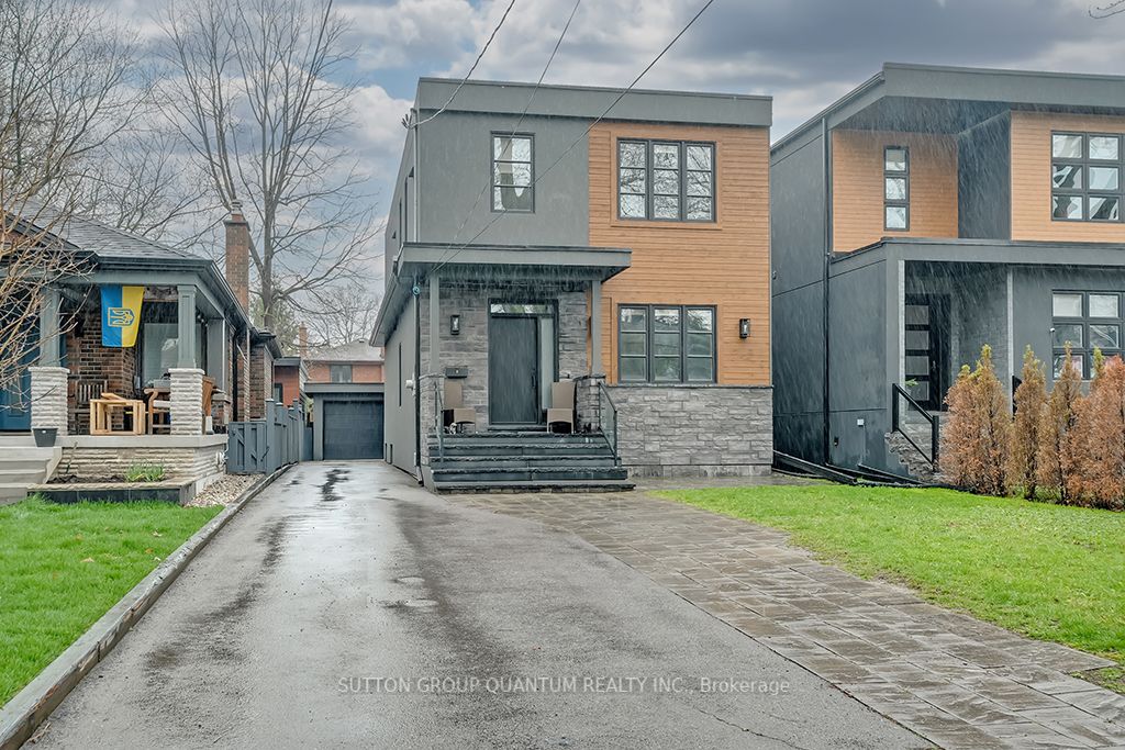 5 Dartmouth Cres