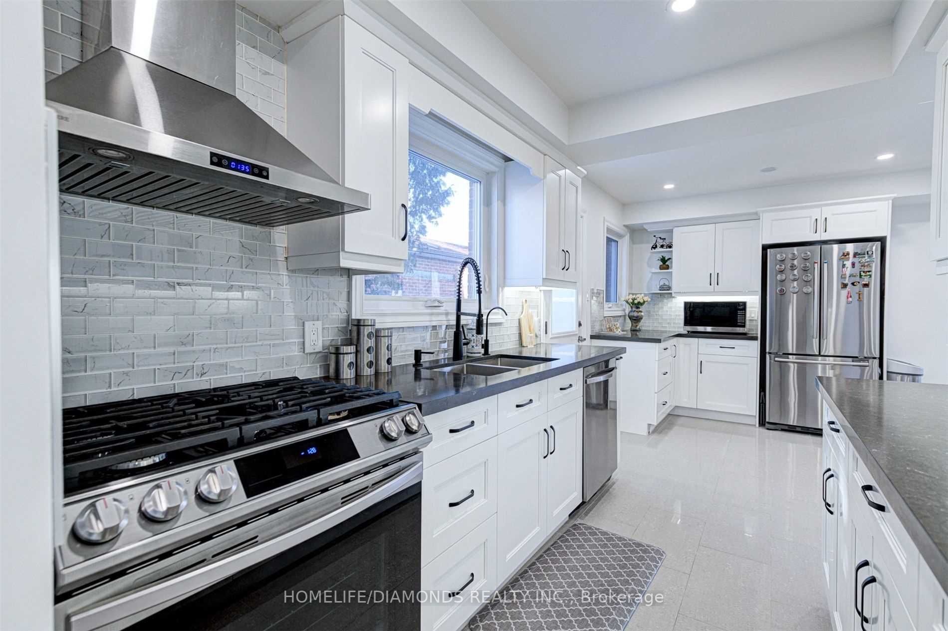68 Radford Dr