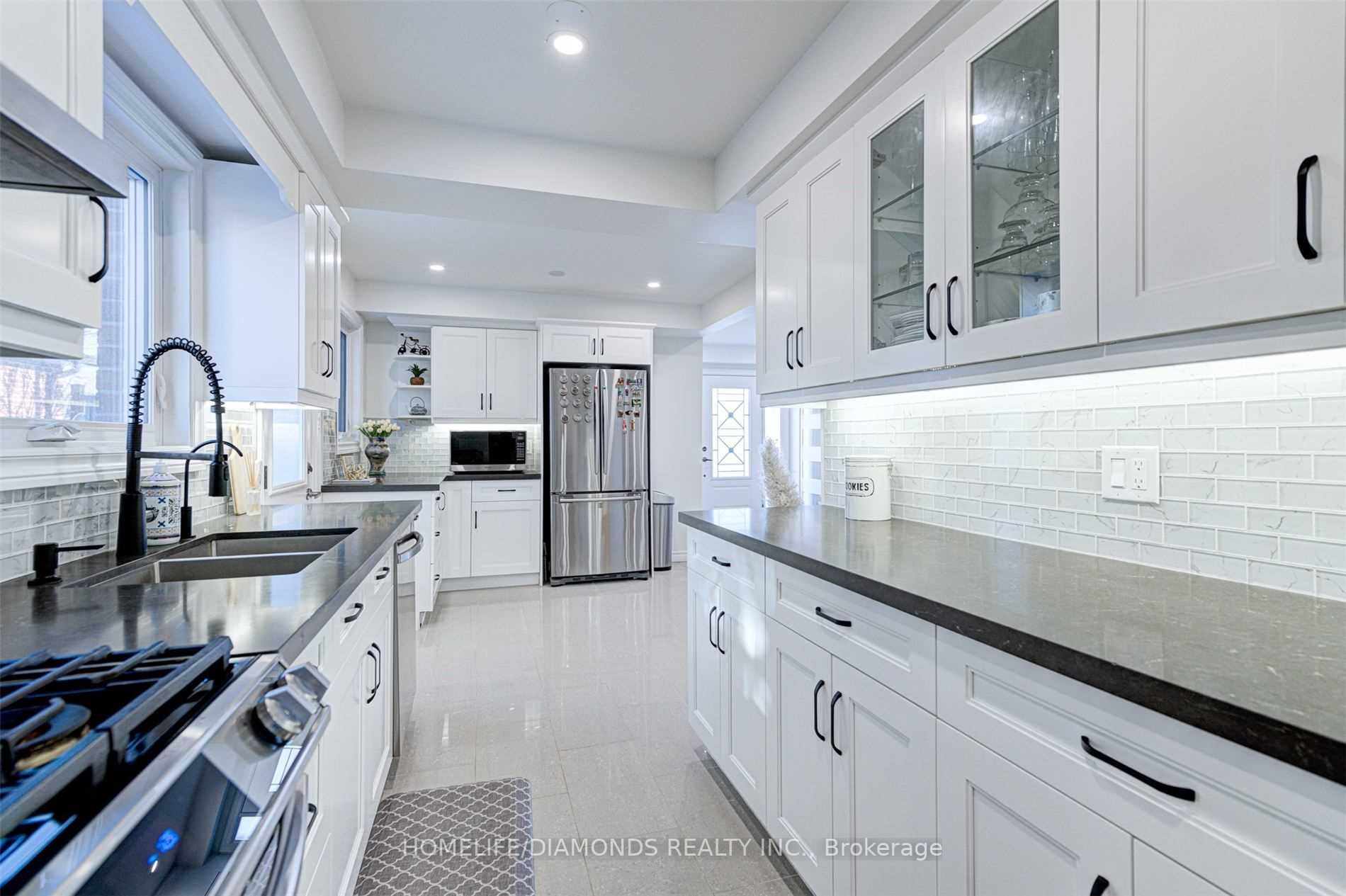 68 Radford Dr
