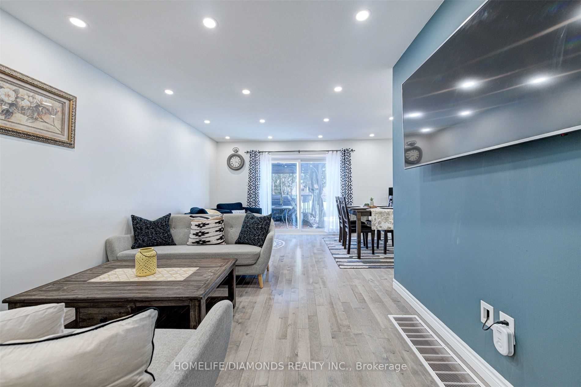 68 Radford Dr