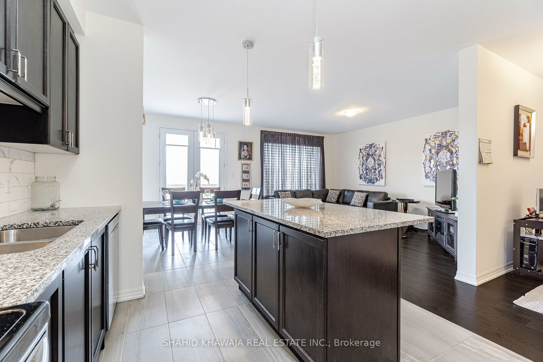 3470 Vernon Powell Drive W