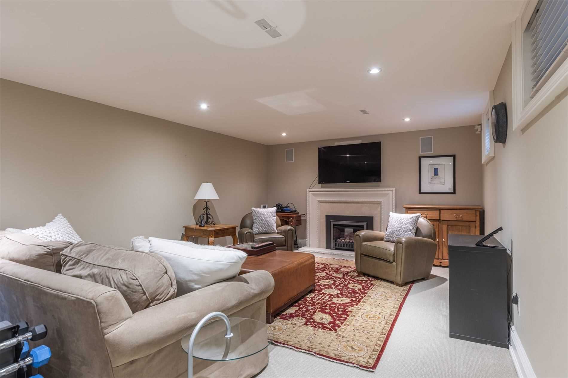 1315 Cleaver Dr
