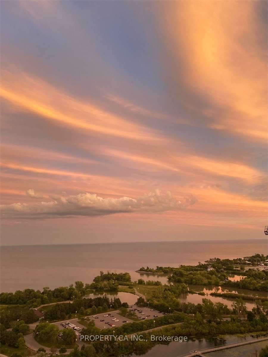 59 Annie Craig Drive, #2607