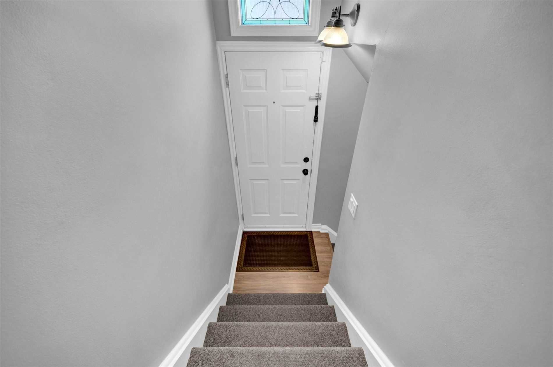 44 Baylor Crescent