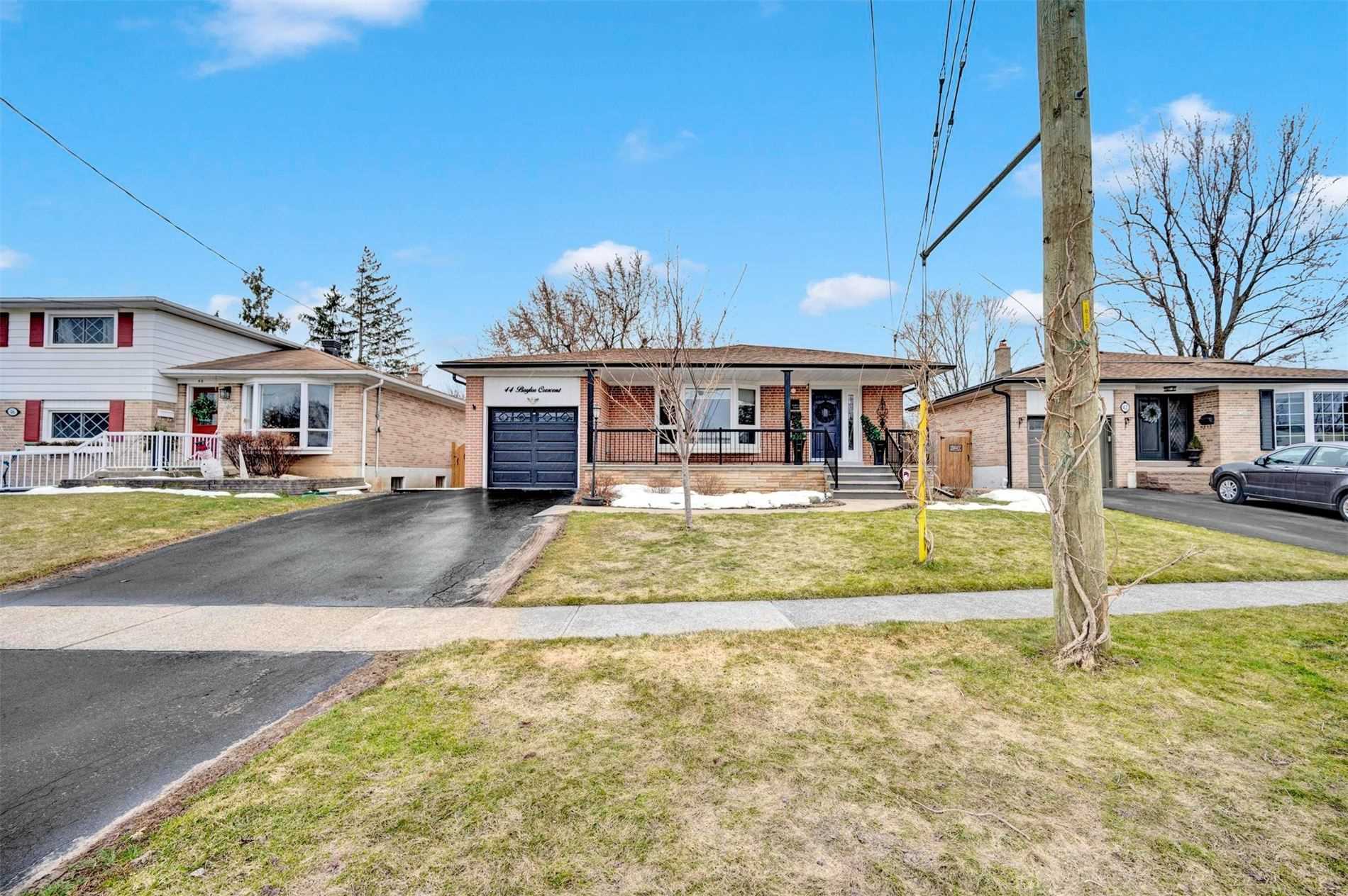 44 Baylor Crescent