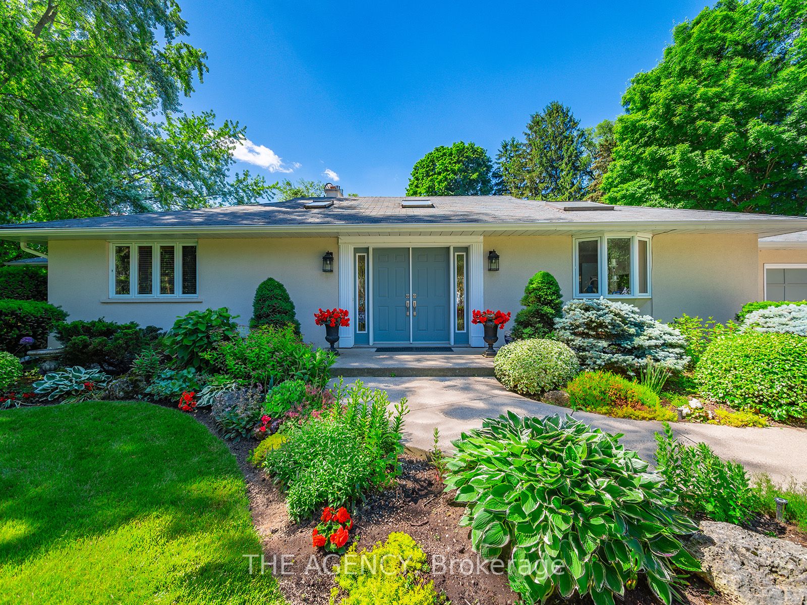 258 Westwood Dr