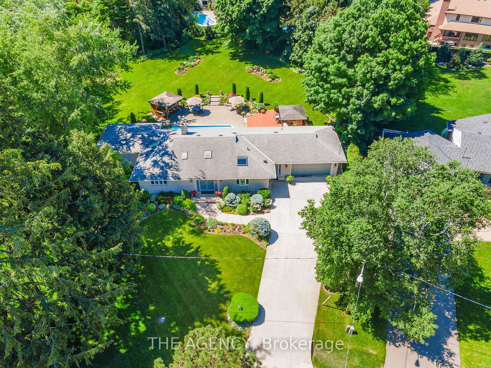 258 Westwood Dr