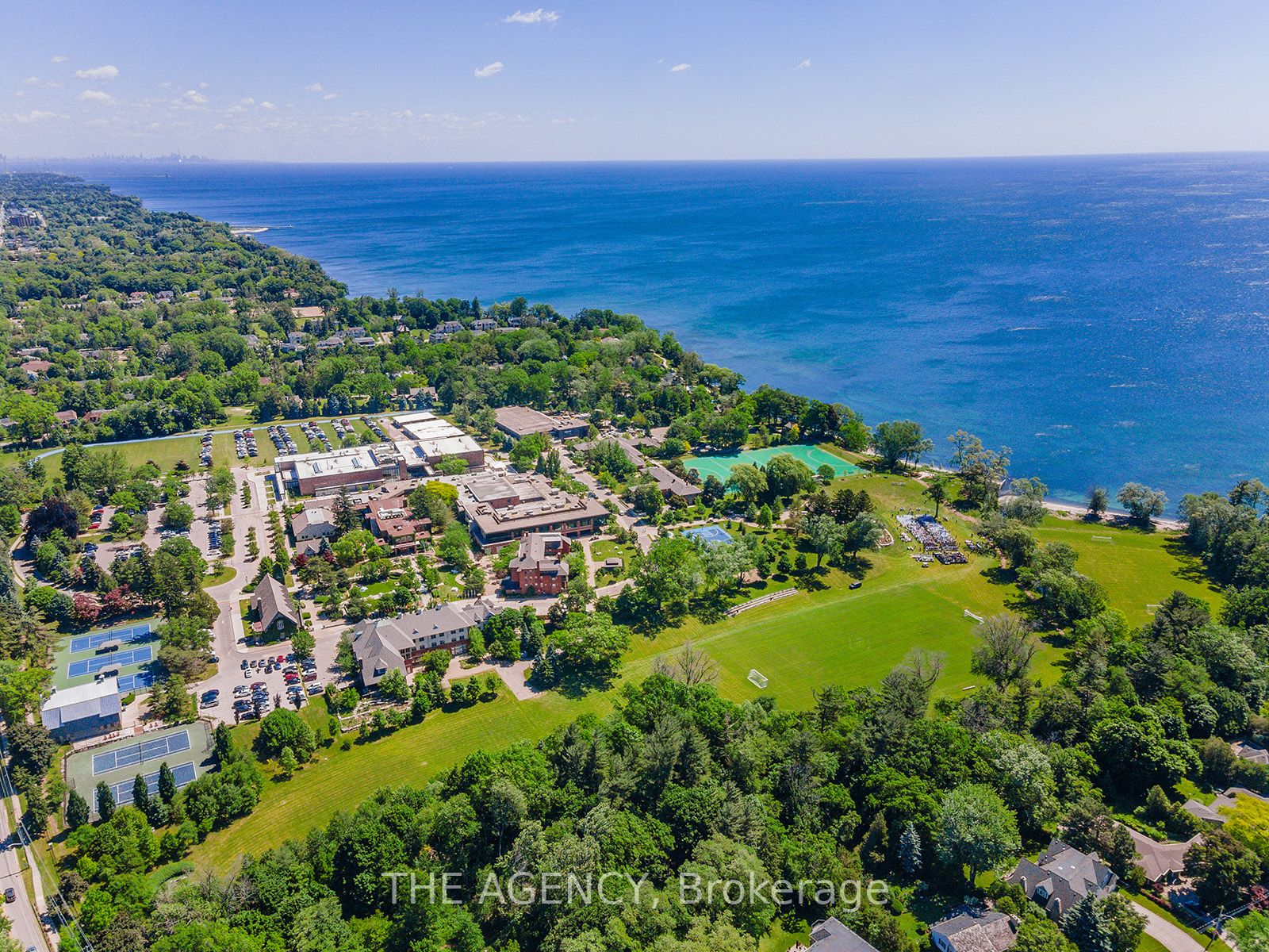 258 Westwood Dr