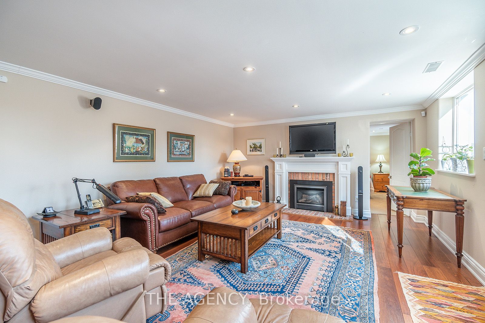 258 Westwood Dr