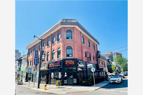 2790 Dundas St W, Toronto