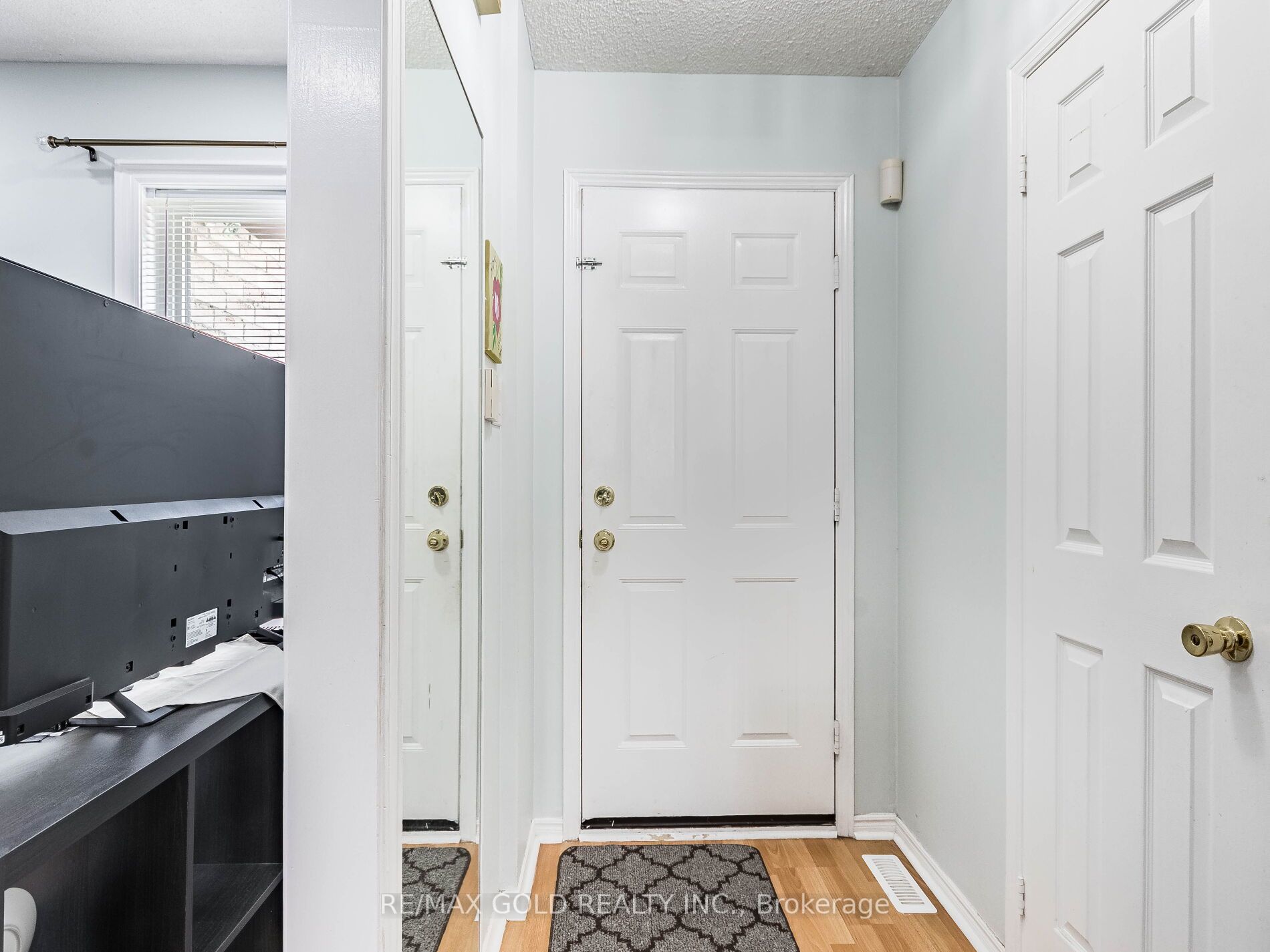 Listing W6001120 - Large Photo # 6