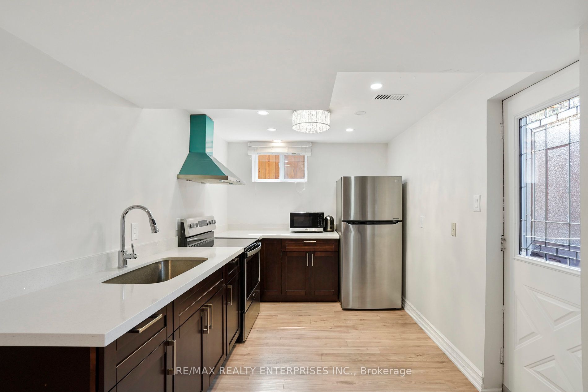 1414 Cawthra Rd