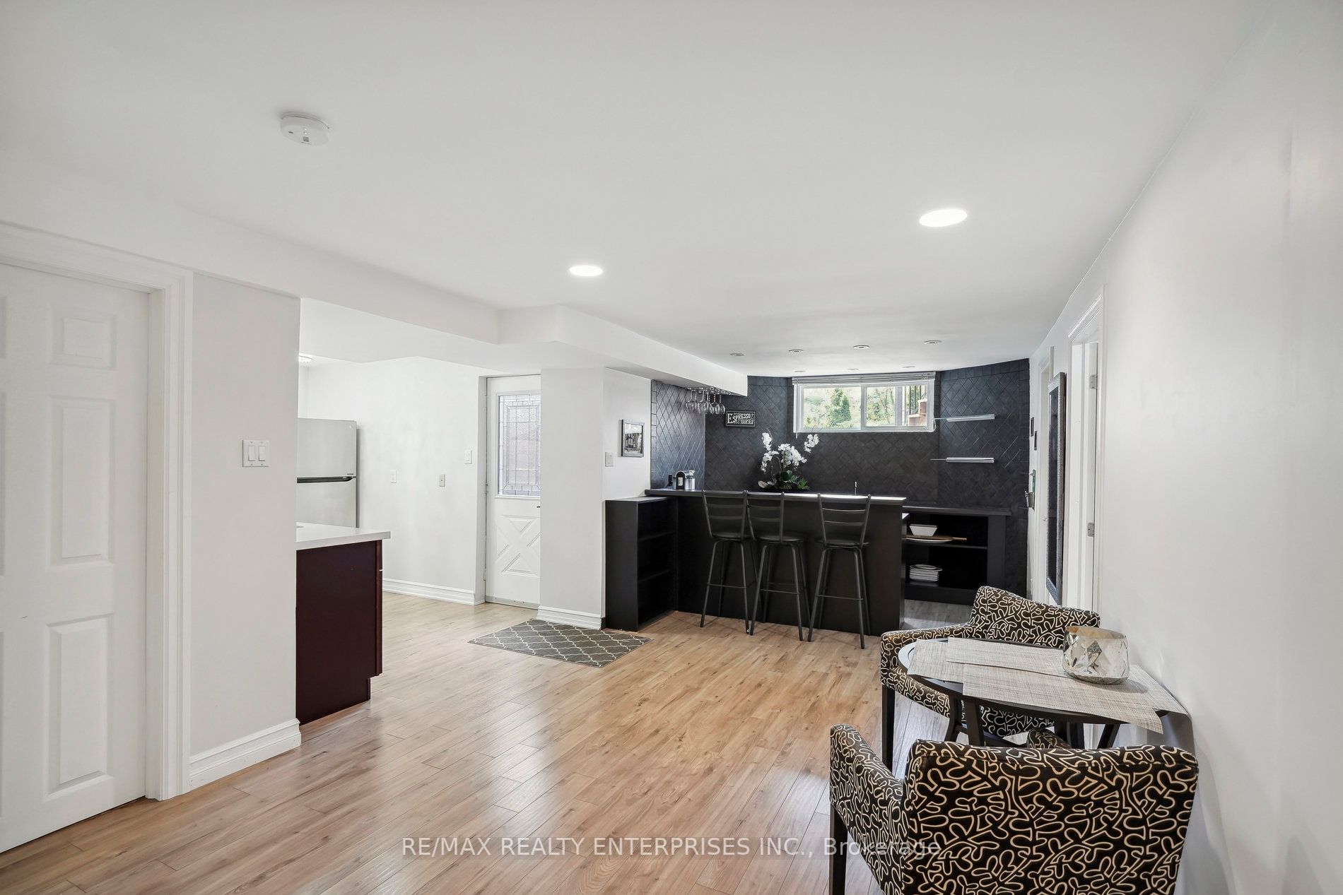 1414 Cawthra Rd