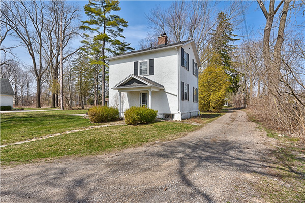 372 Lakeshore Rd W, Oakville