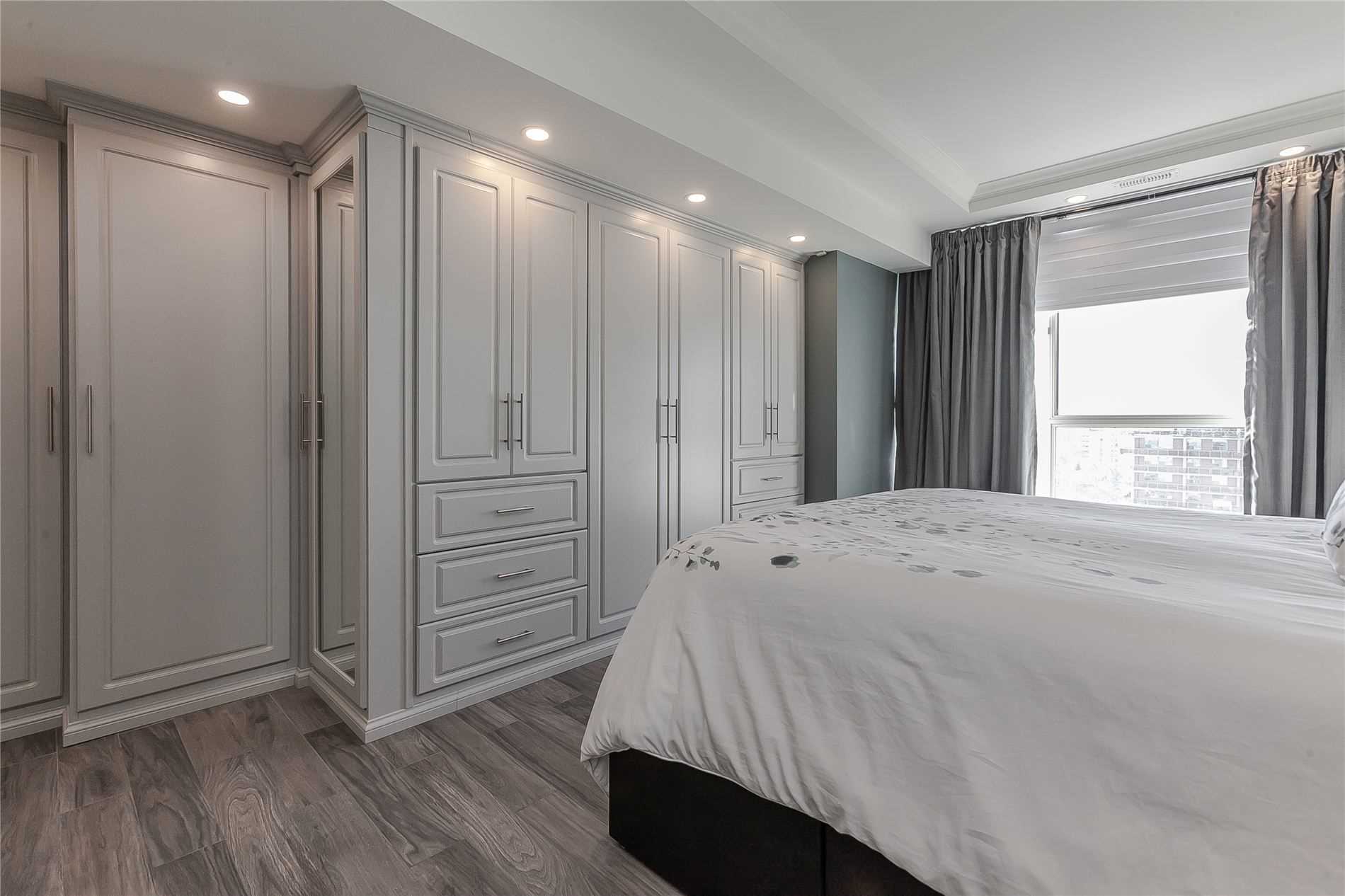 415 Locust St, #1103