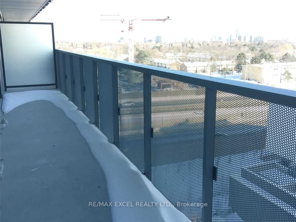 160 Flemington Rd, #902