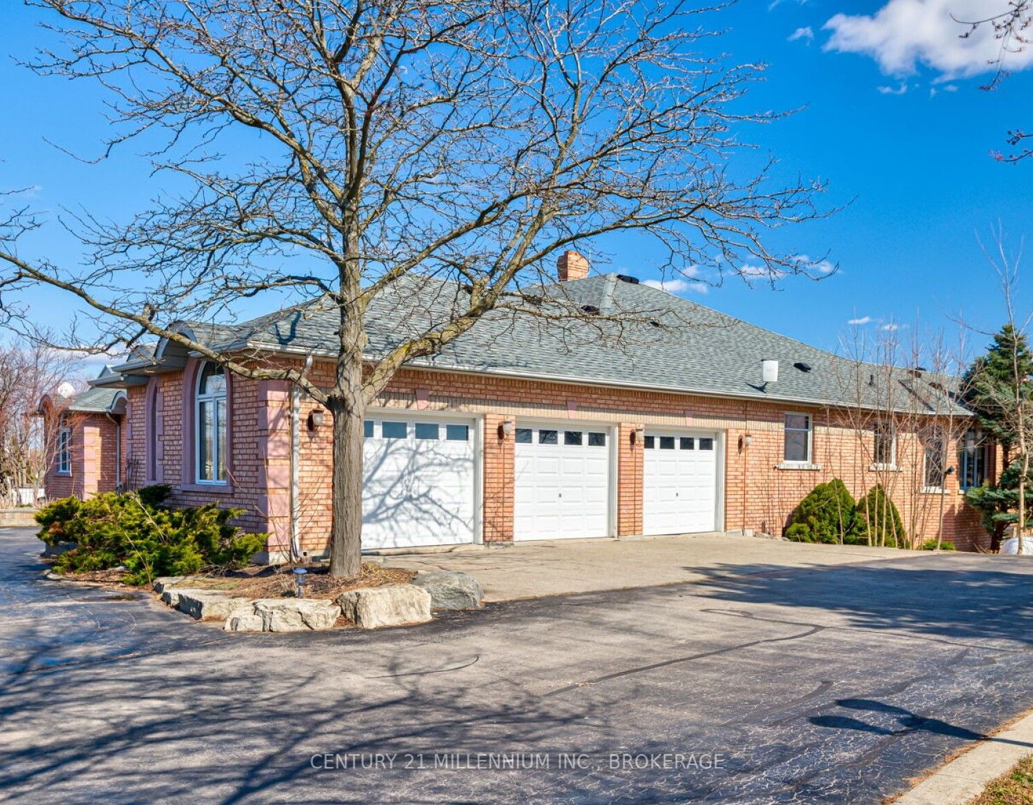 Listing W6002045 - Large Photo # 4
