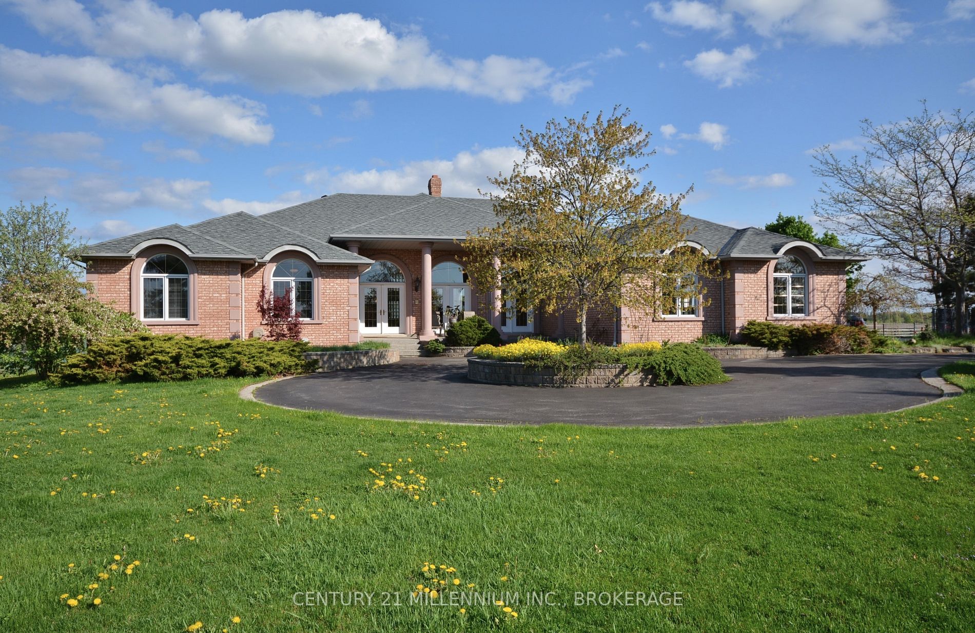 Listing W6002045 - Large Photo # 1