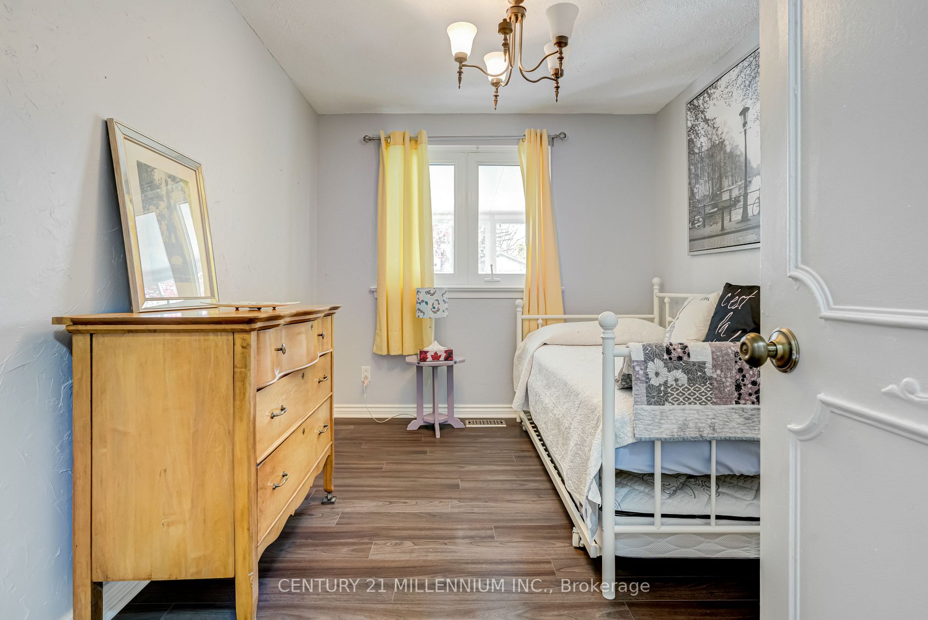 11 Alderway Ave