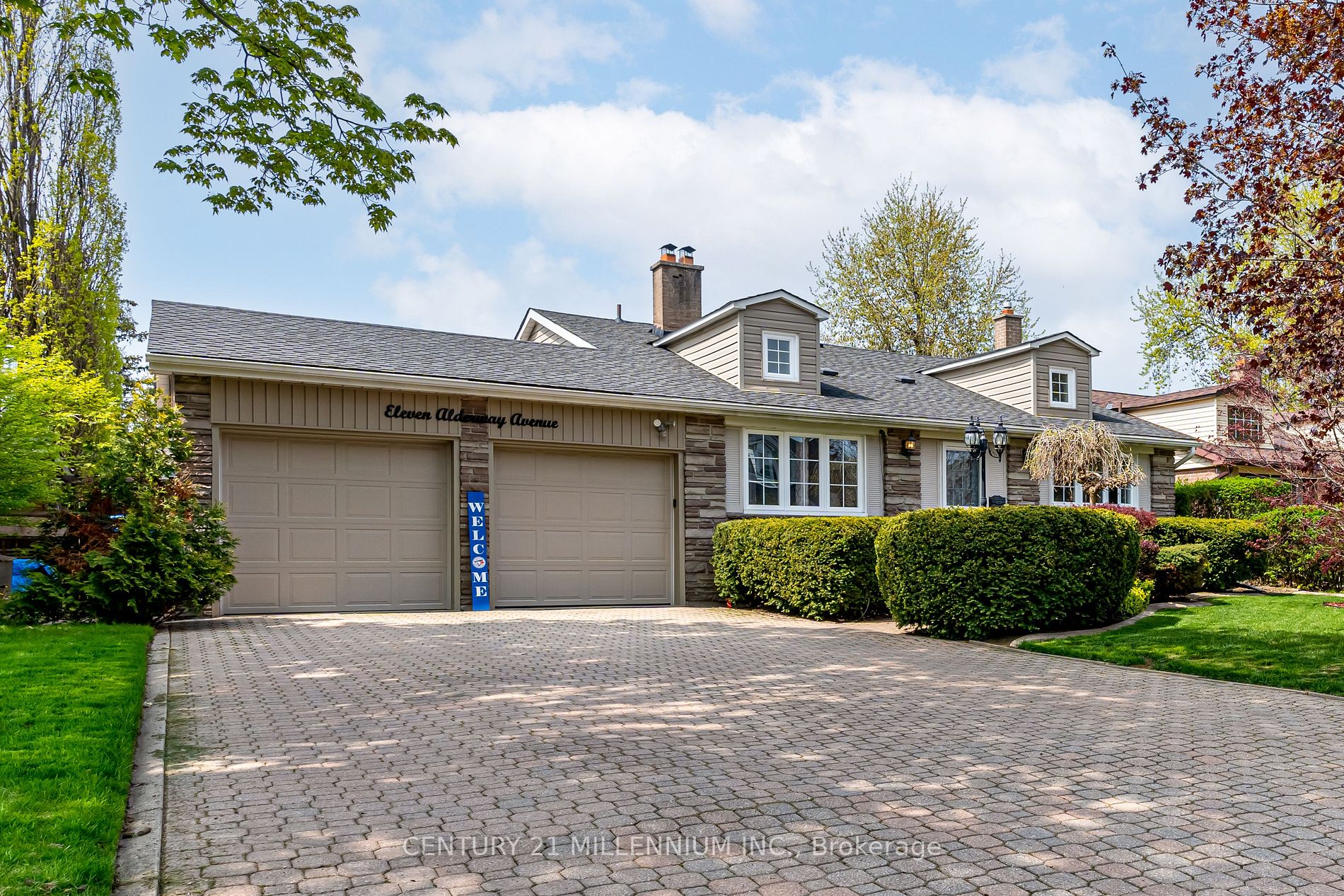 11 Alderway Ave