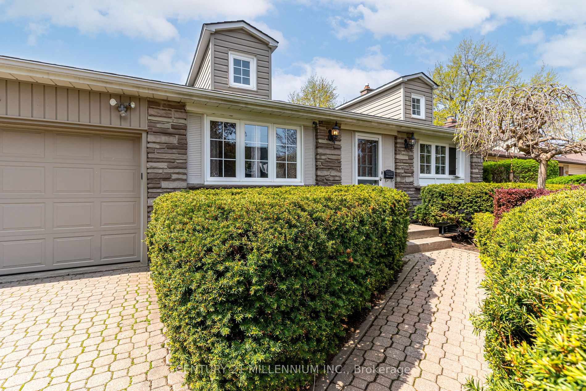 11 Alderway Ave