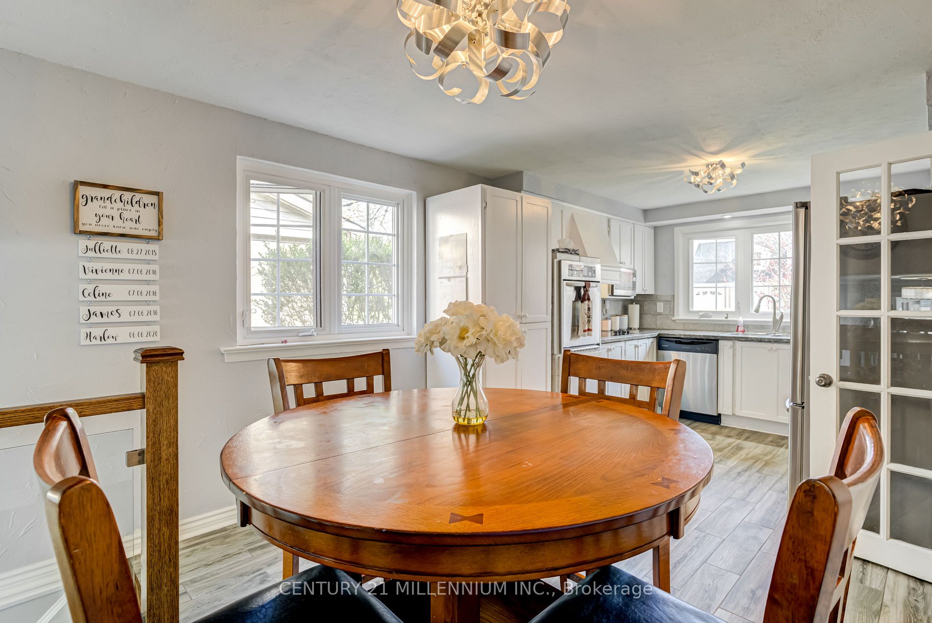 11 Alderway Ave