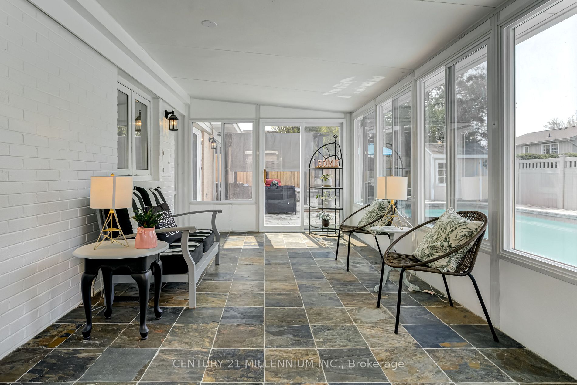 11 Alderway Ave