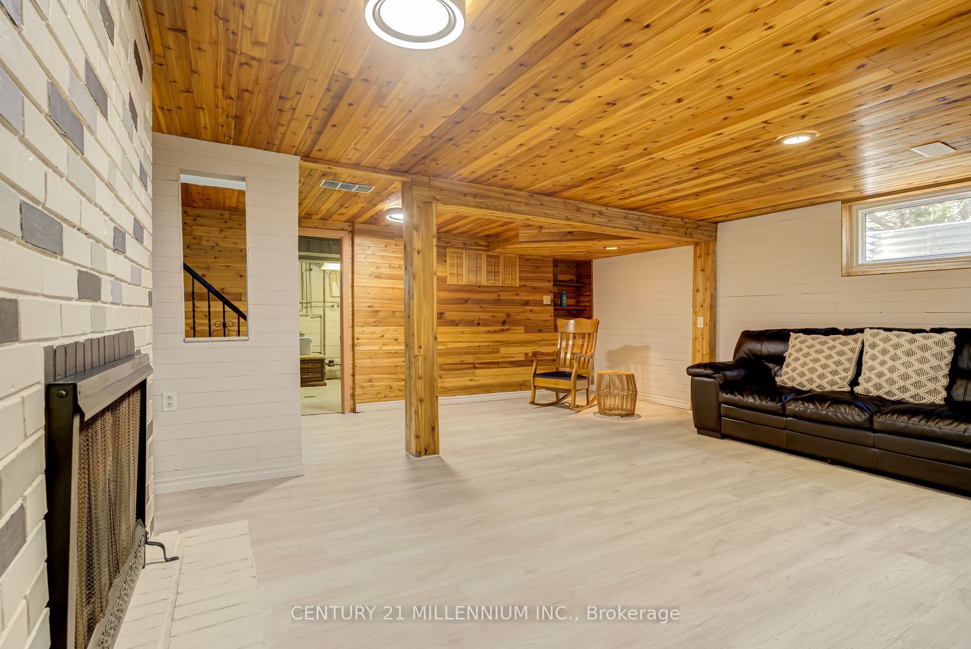 11 Alderway Ave