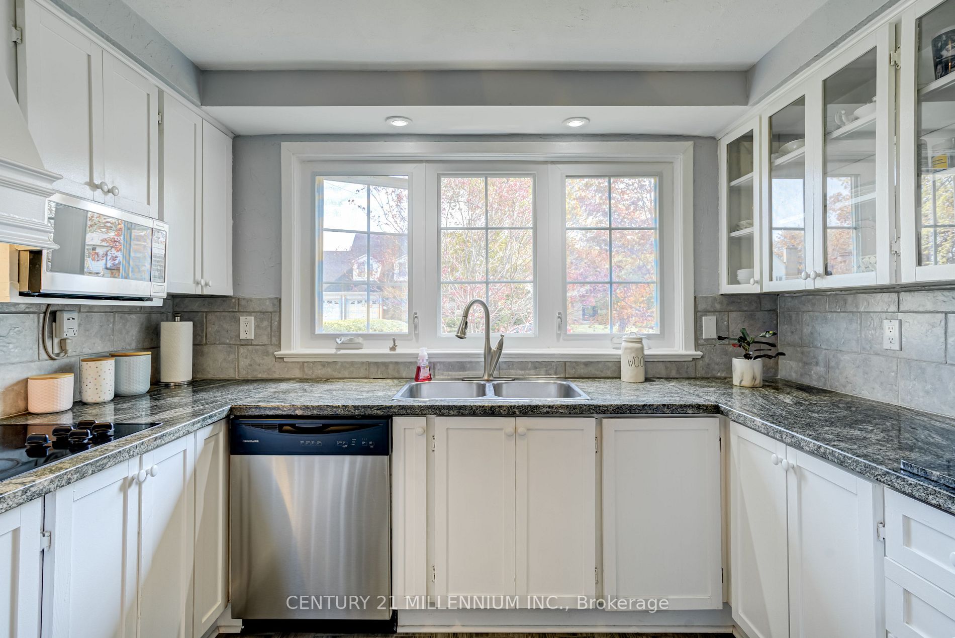 11 Alderway Ave