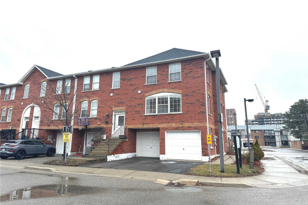 6880 Meadowvale Town Cent Circ, Mississauga
