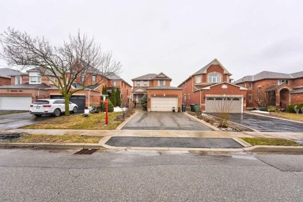 36 Mapleshade Dr, Brampton