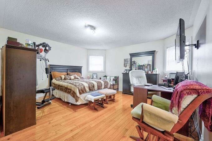 36 Mapleshade Dr