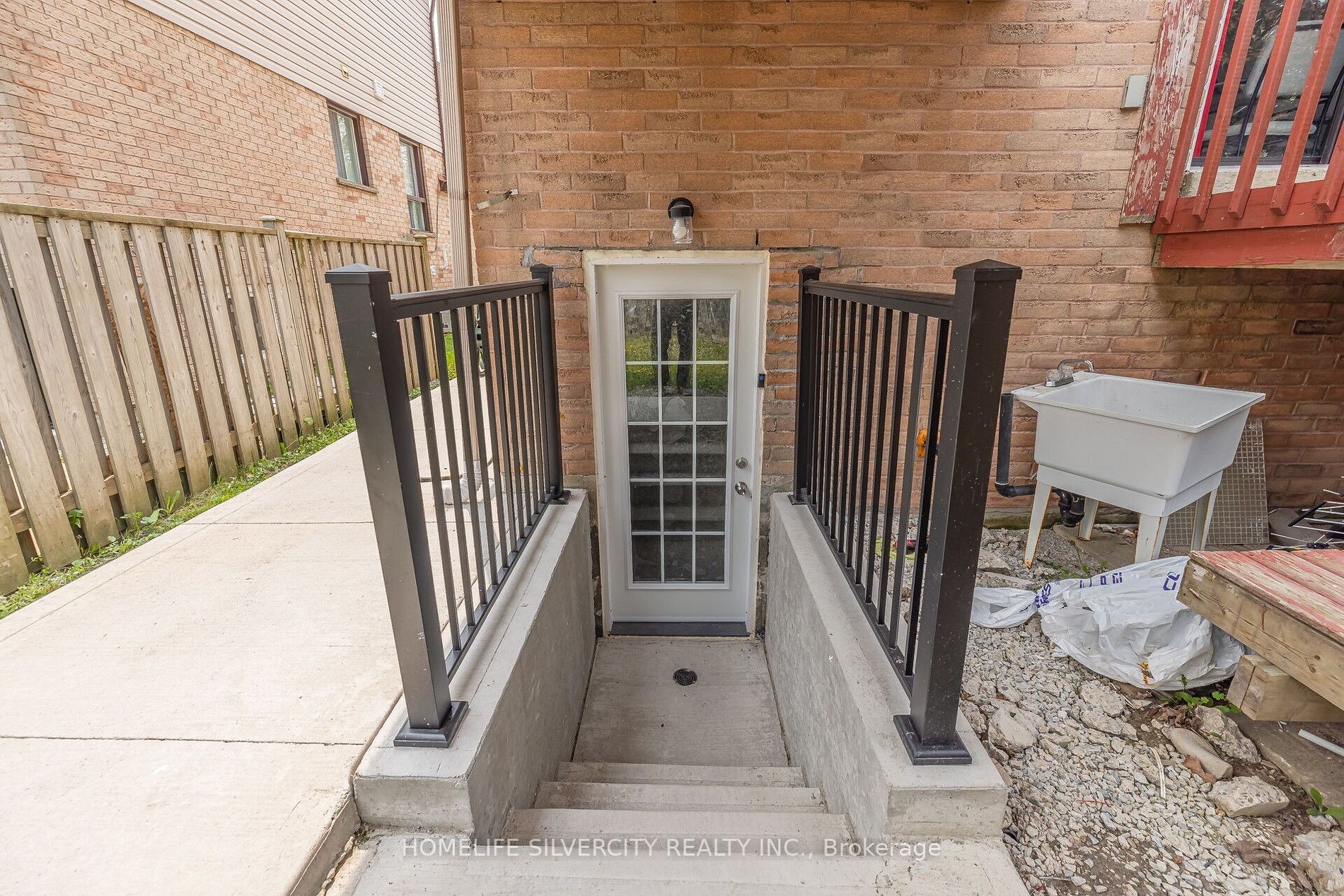 61 Cutters Cres E