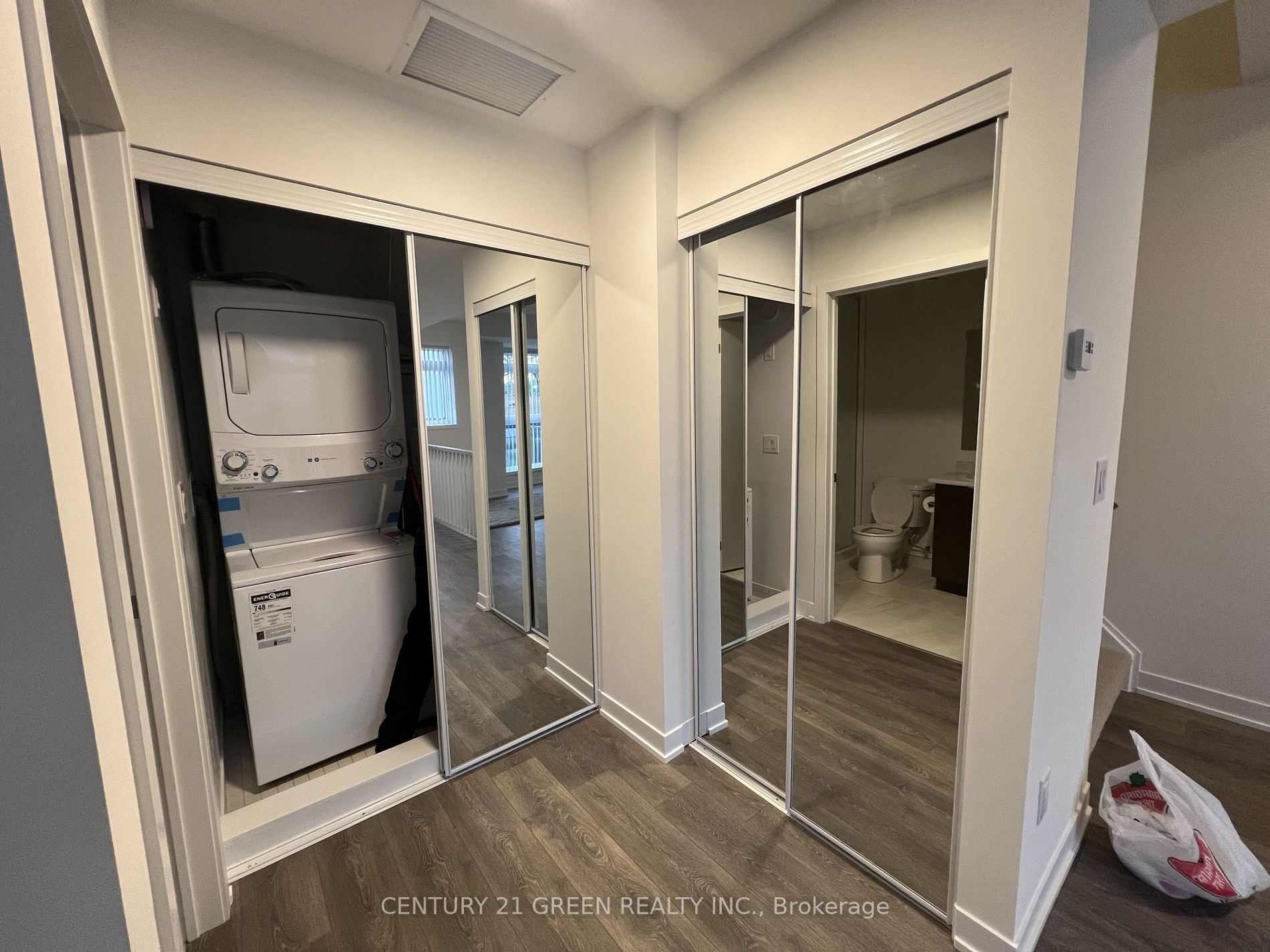 Listing W6002708 - Large Photo # 12