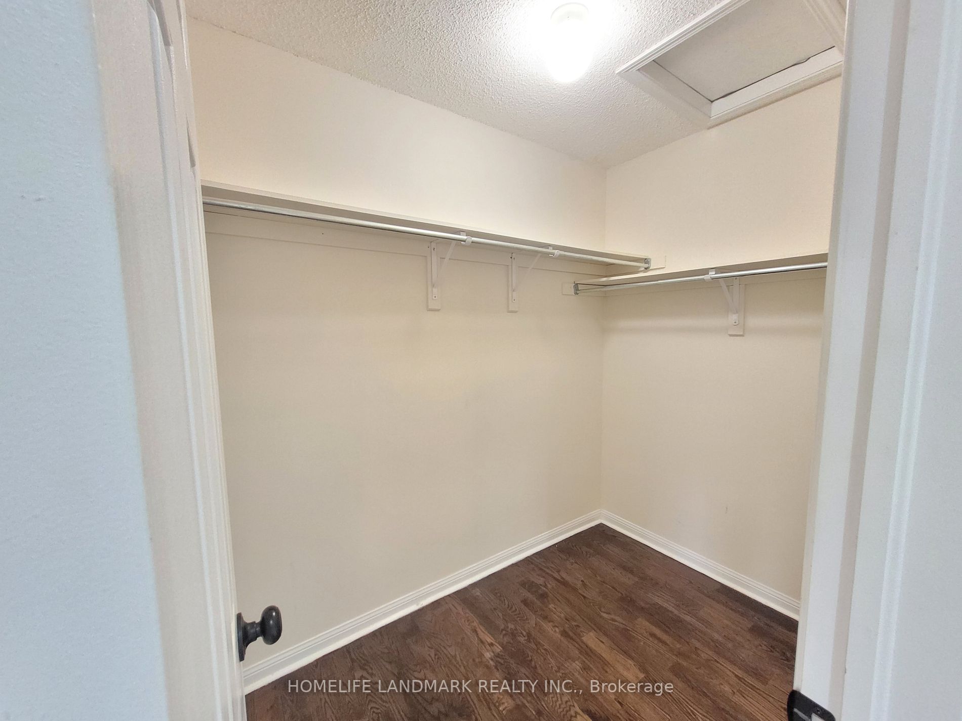 Listing W6002916 - Large Photo # 10
