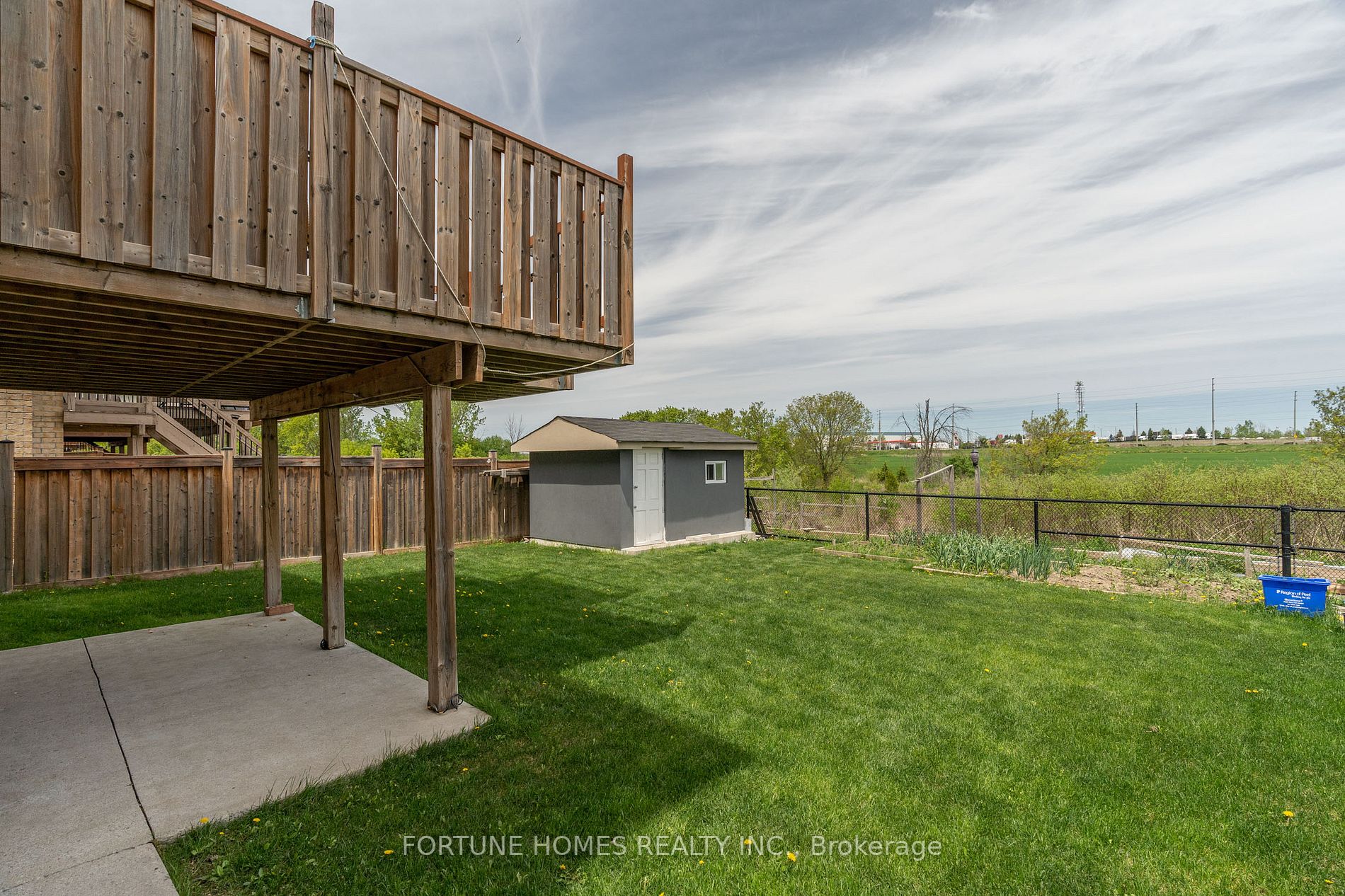 79 Apple Valley Way