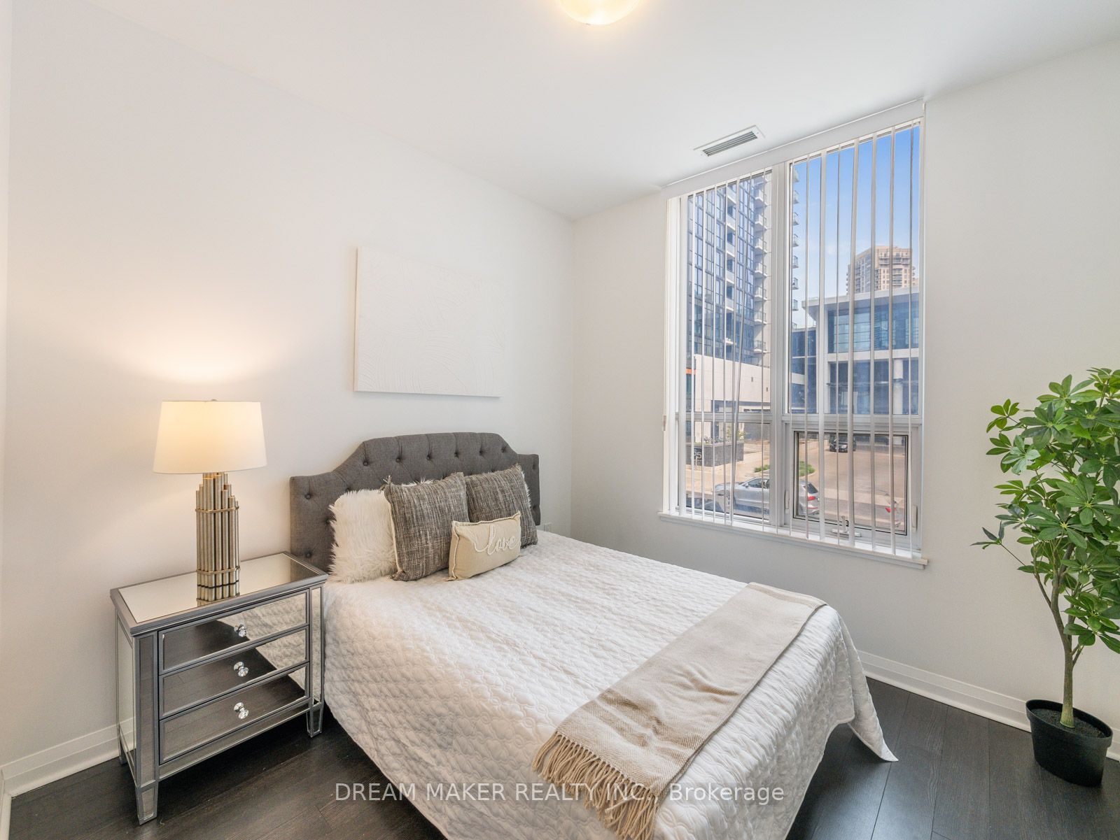5025 Four Springs Ave, #106