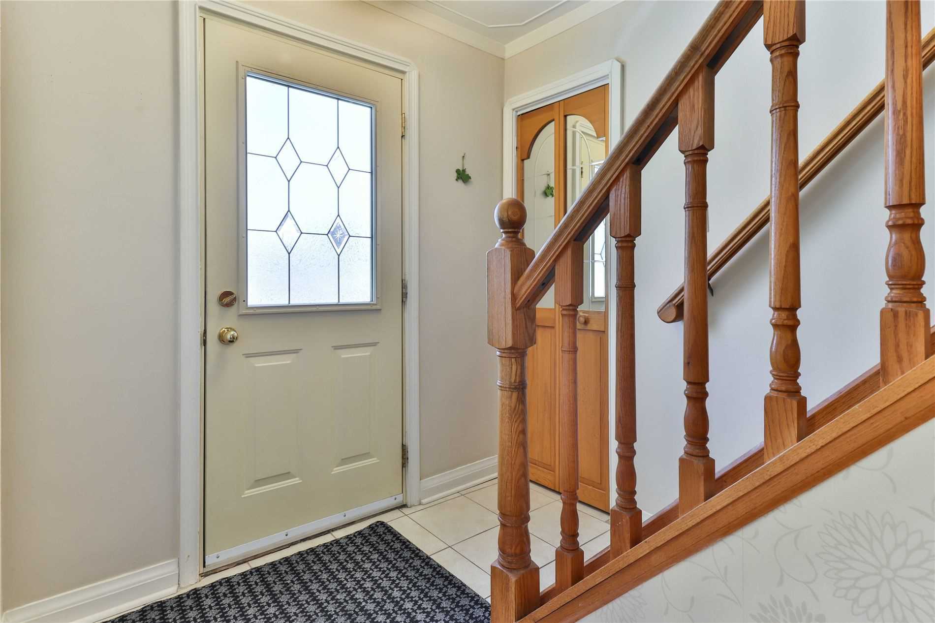 6 Adele Avenue