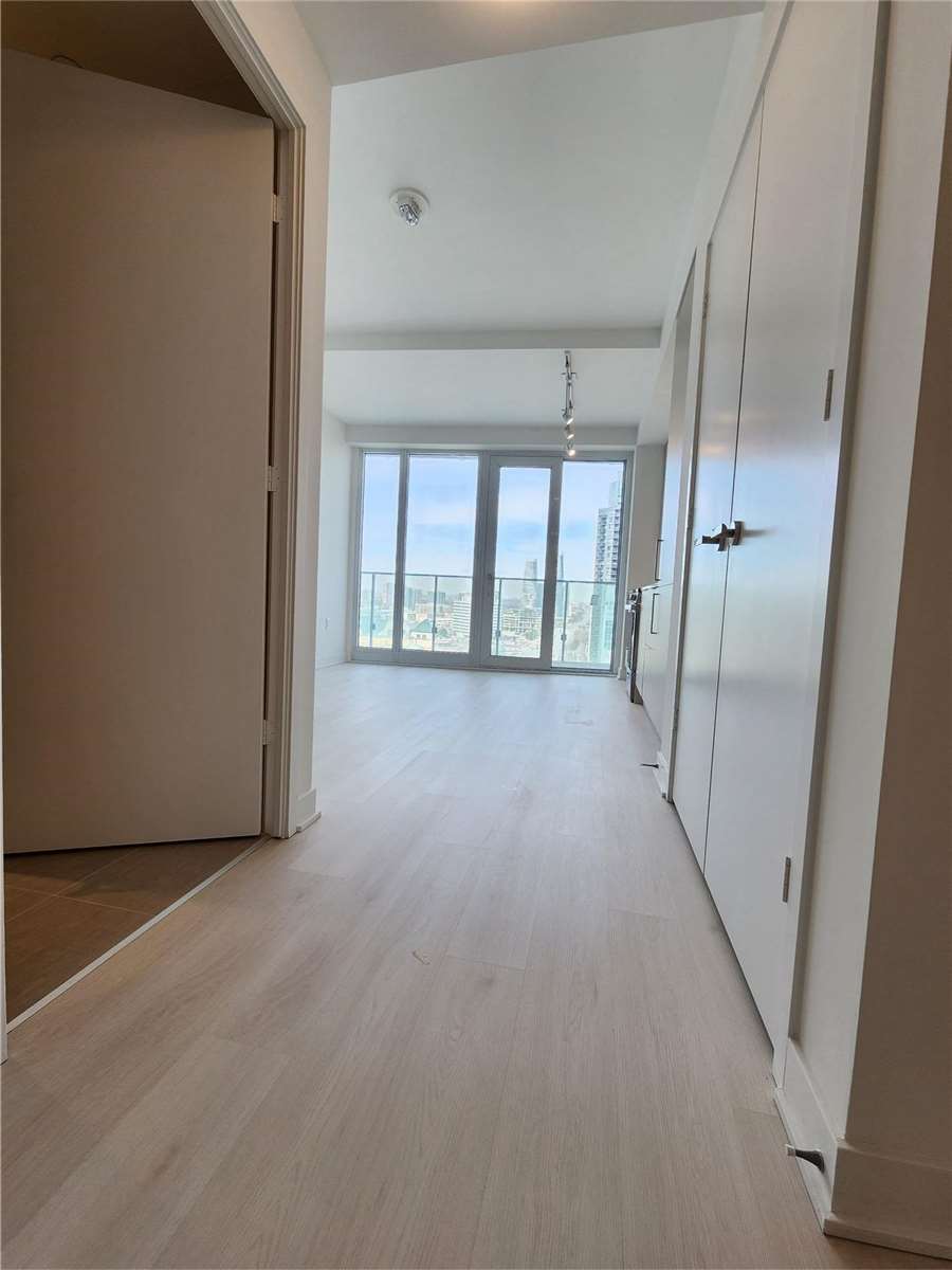3900 Confederation Parkway #1411