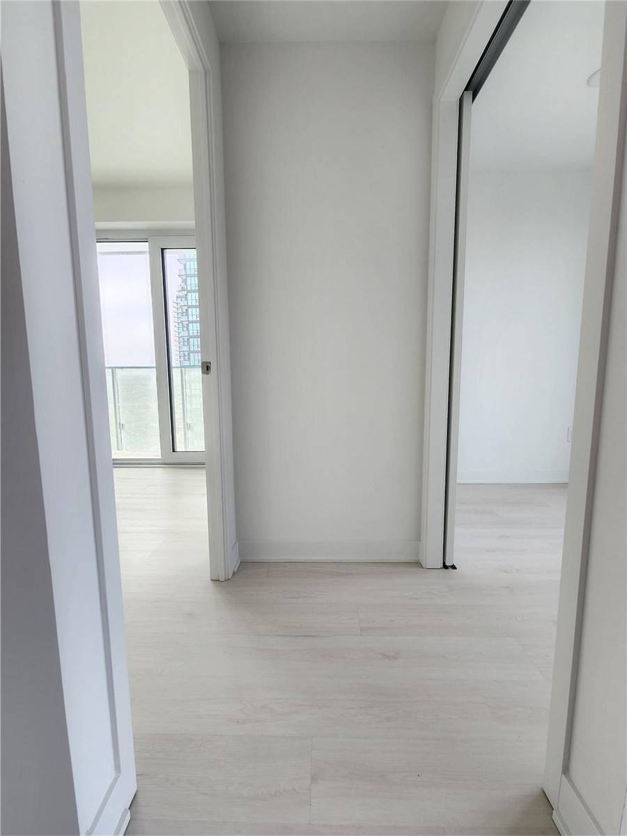 3900 Confederation Parkway #1411