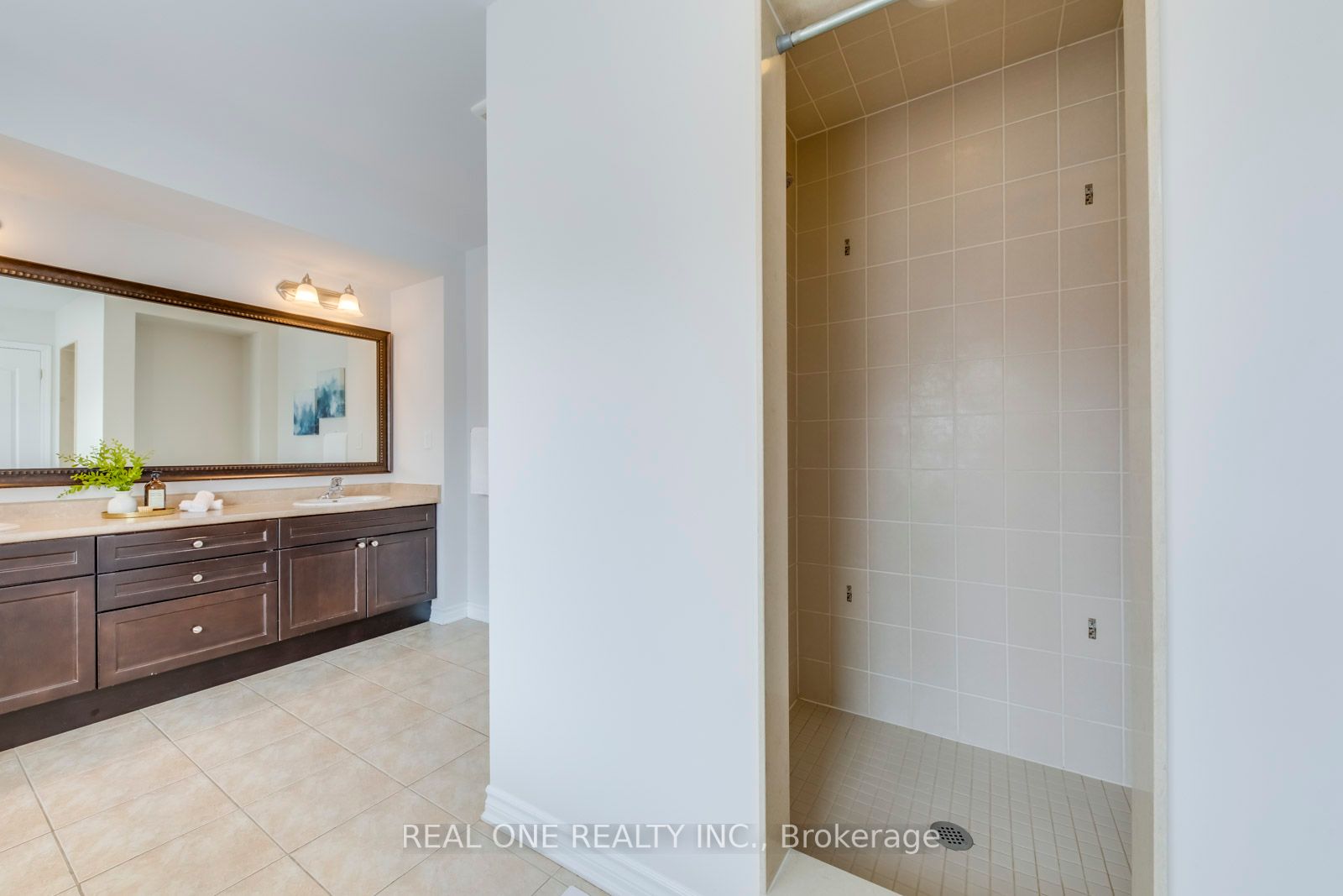 Listing W6003840 - Large Photo # 26