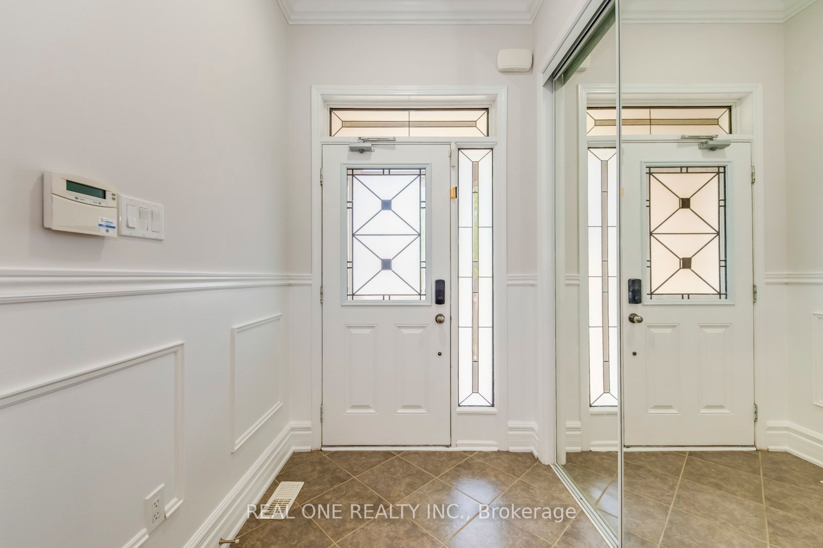 Listing W6003840 - Large Photo # 3