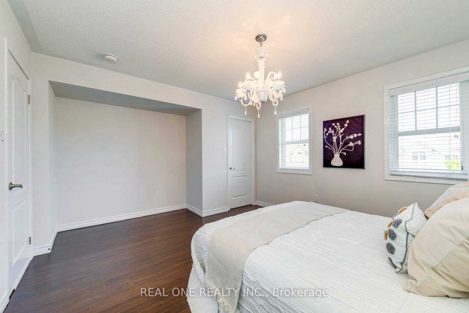 Listing W6003840 - Large Photo # 28
