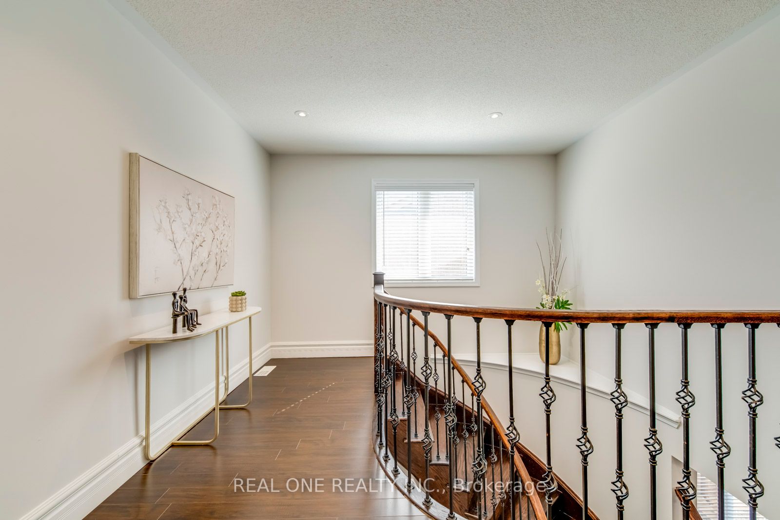 Listing W6003840 - Large Photo # 20