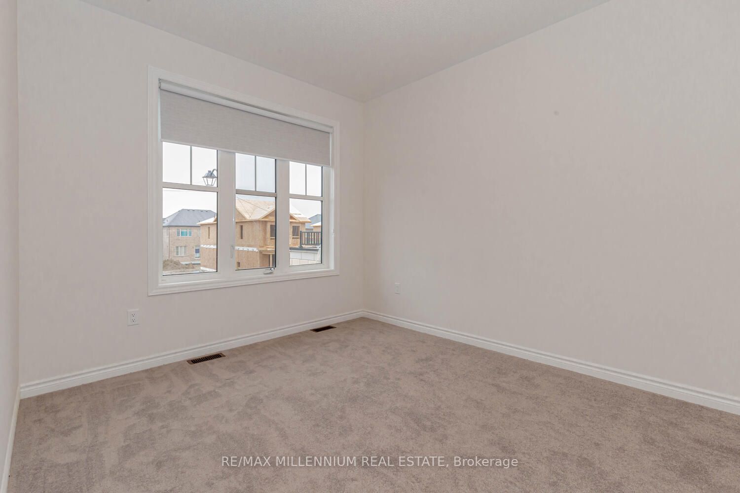 38 Calabria Dr