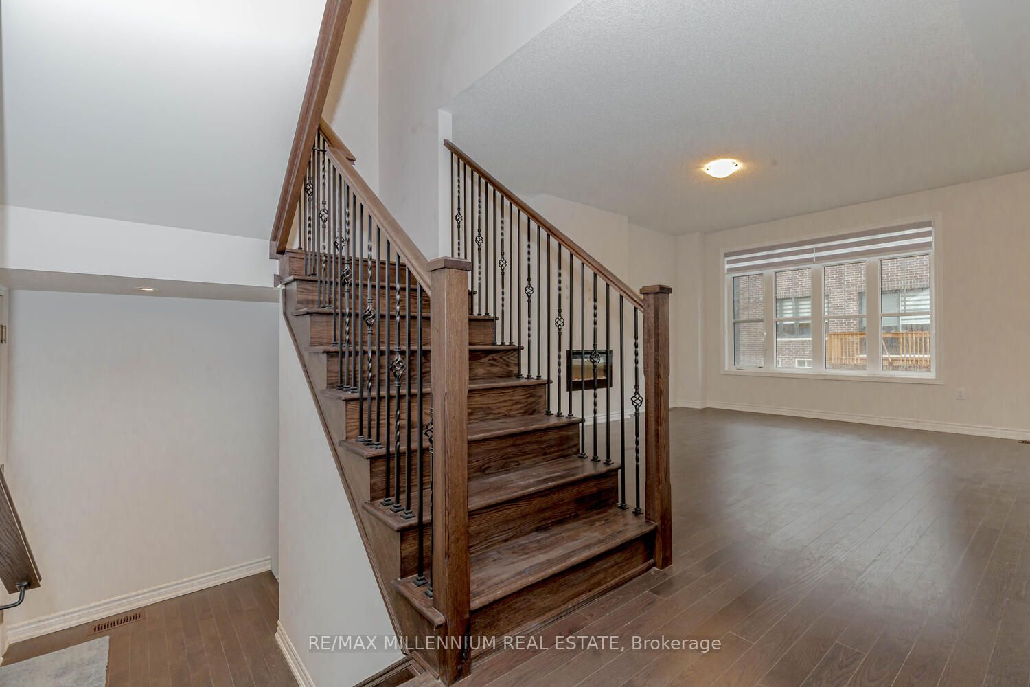 38 Calabria Dr