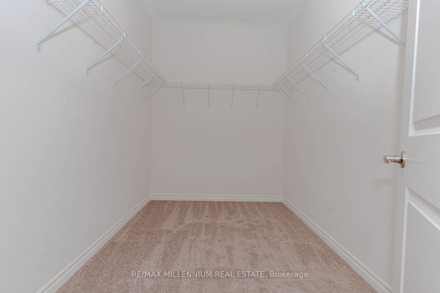 38 Calabria Dr