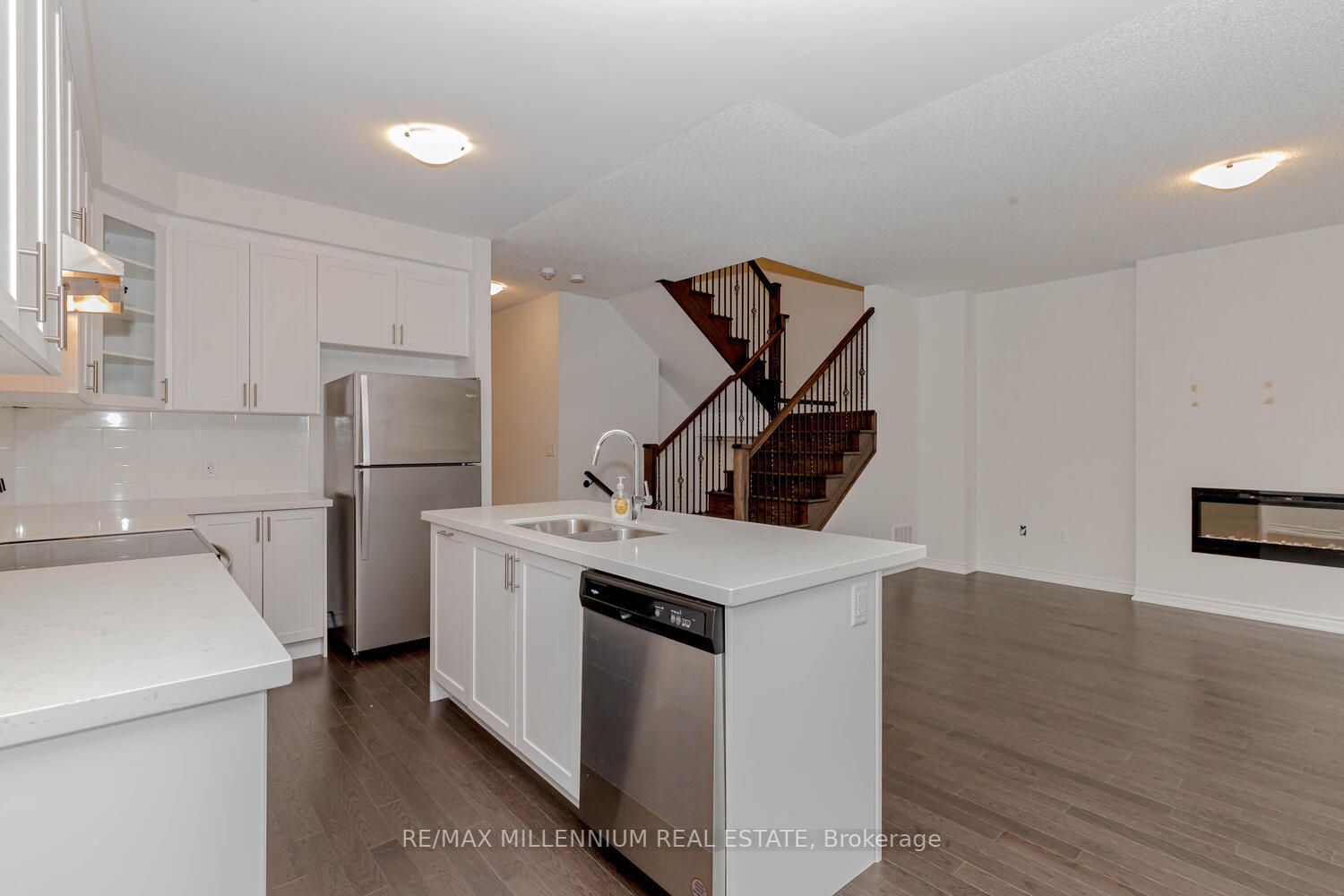 38 Calabria Dr